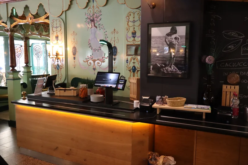 Pizzeria Venezia, bargeldloser Self-Checkout im Europa-Park