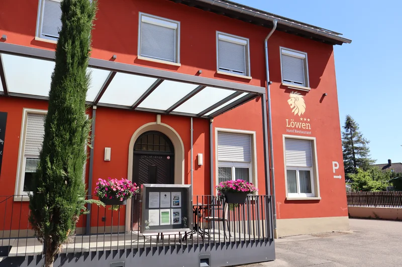 Hotel Löwe Eingang im Europa-Park