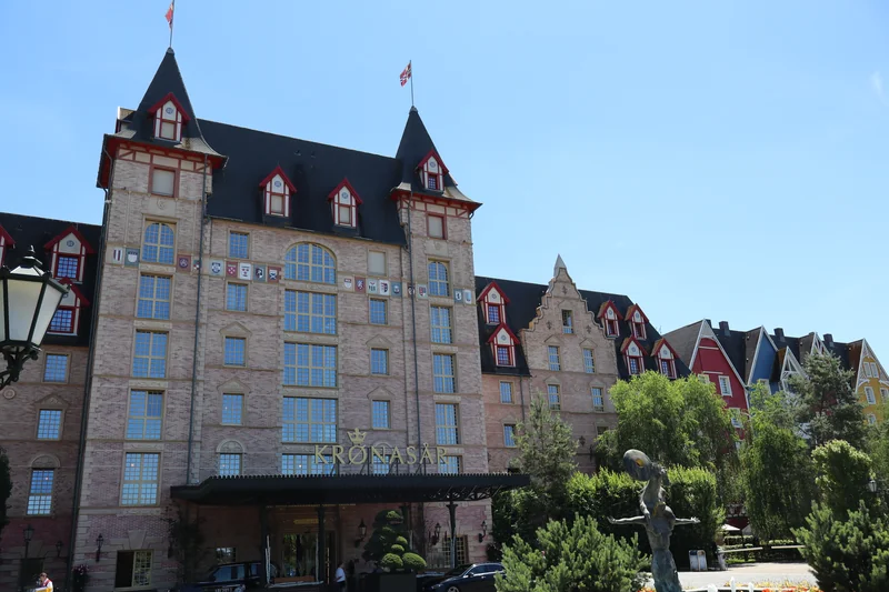 Hotel Krønasar Haupteingang im Europa-Park