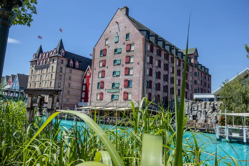 Hotel Krønasar Rückseite Richtung Rulantica im Europa-Park