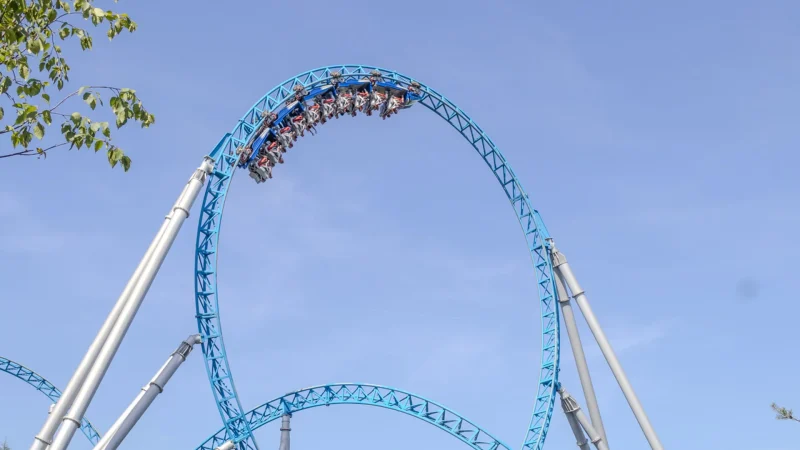 Bereich Island, Achterbahn Blue Fire Looping im Europa-Park